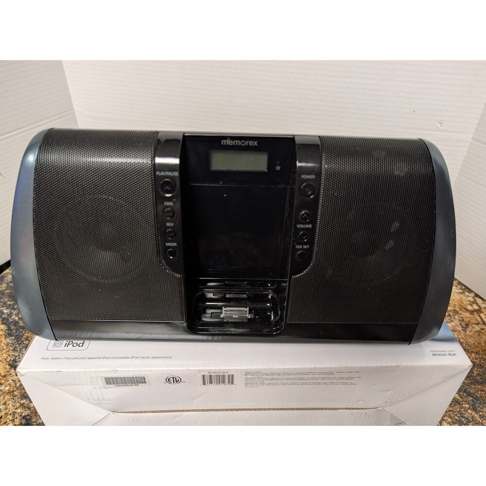 Memorex Digital Audio System MI3020BLK W/Box And Instruction Manual.
